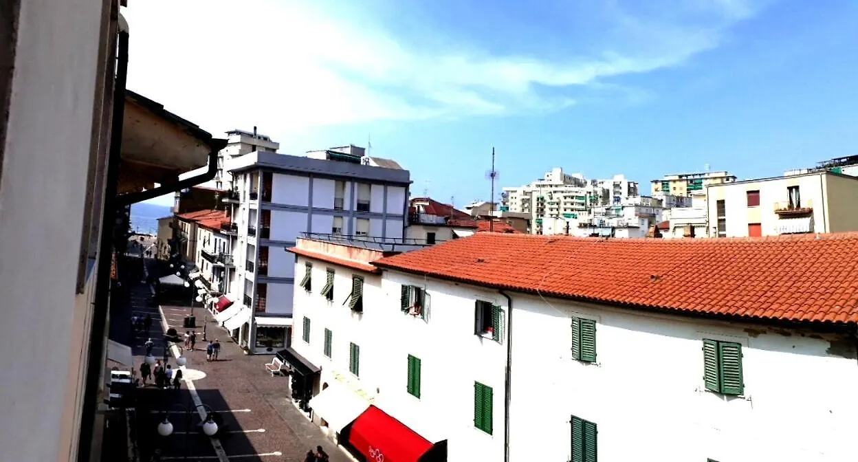 Via Roma 44 Apartment Follonica Italy